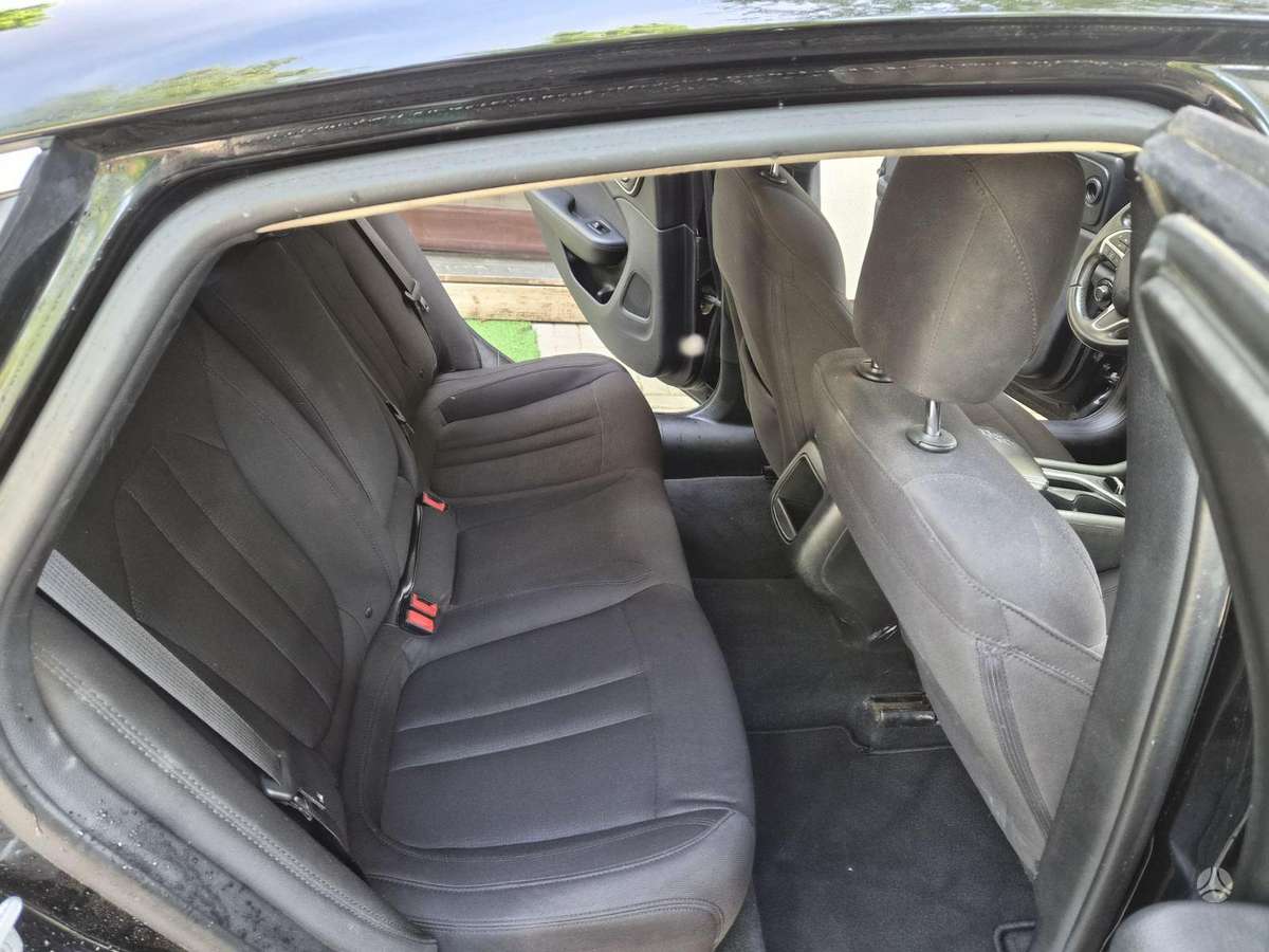 Chrysler 200, 2.4 l., Седан
