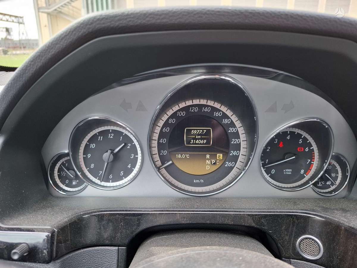 Mercedes-Benz E350, 3.5 l., wagon