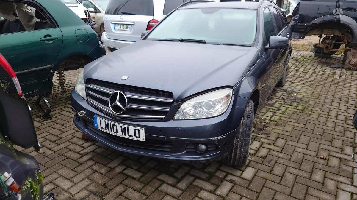 Mercedes-Benz C klasė dalimis