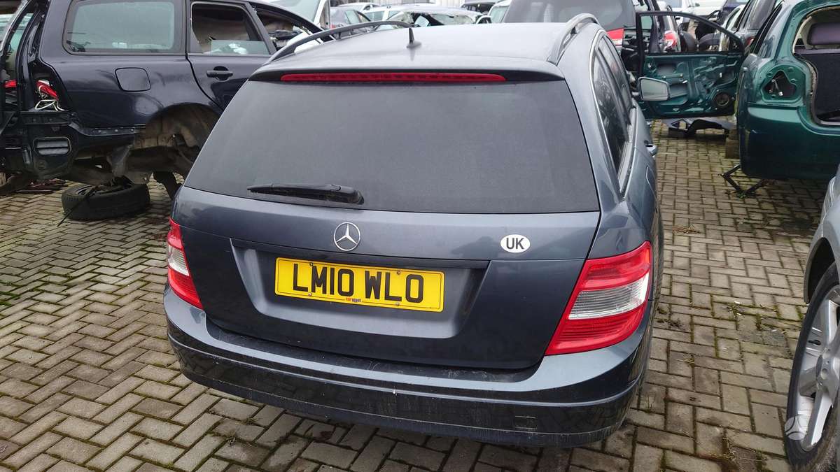 Mercedes-Benz C klasė по частям
