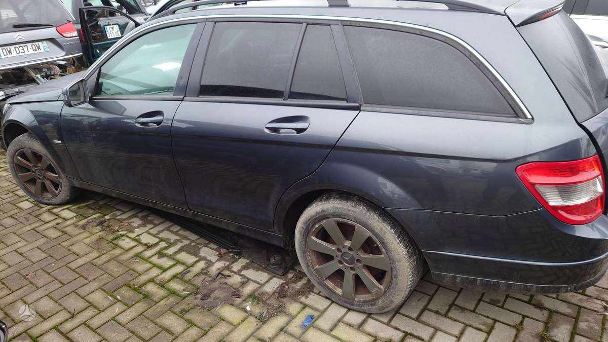 Mercedes-Benz C klasė по частям