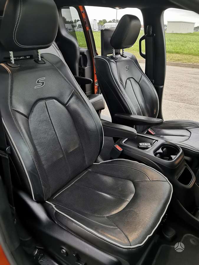 Chrysler Pacifica, 3.6 l., Минивэн