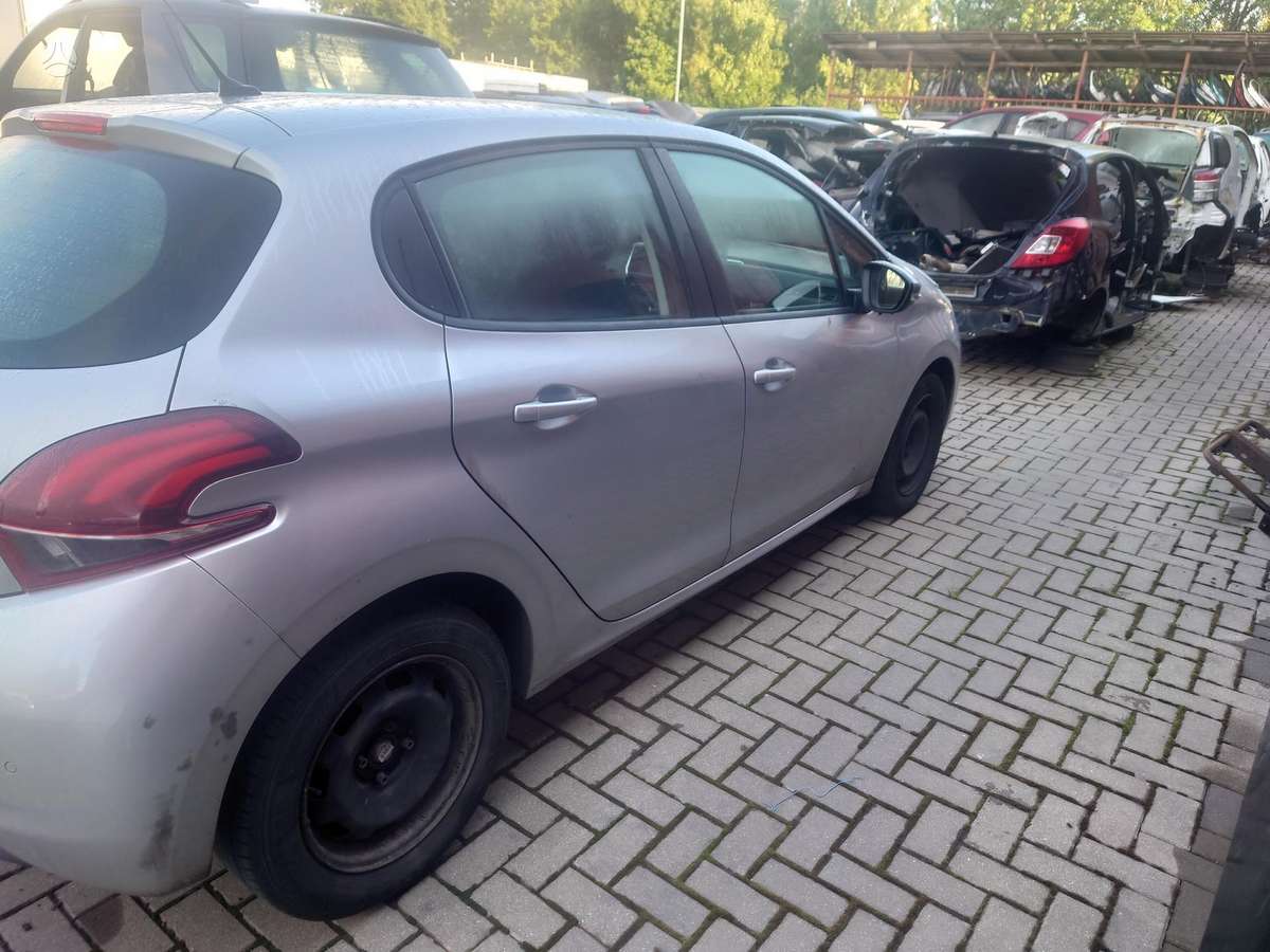 Peugeot 208 rezerves daļās