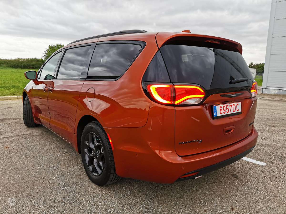 Chrysler Pacifica, 3.6 l., Минивэн