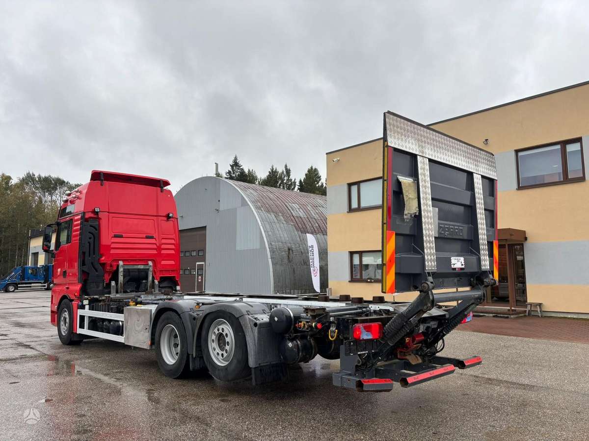 MAN TGX26.560, cab-chassis trucks