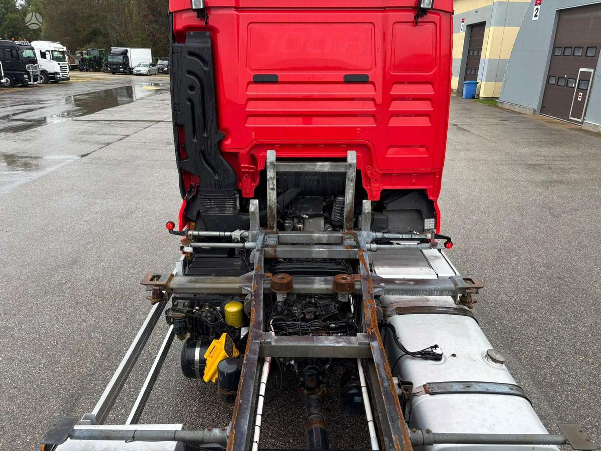 MAN TGX26.560, cab-chassis trucks
