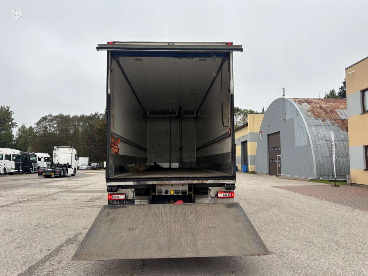 Volvo FM460, refrigerated trucks