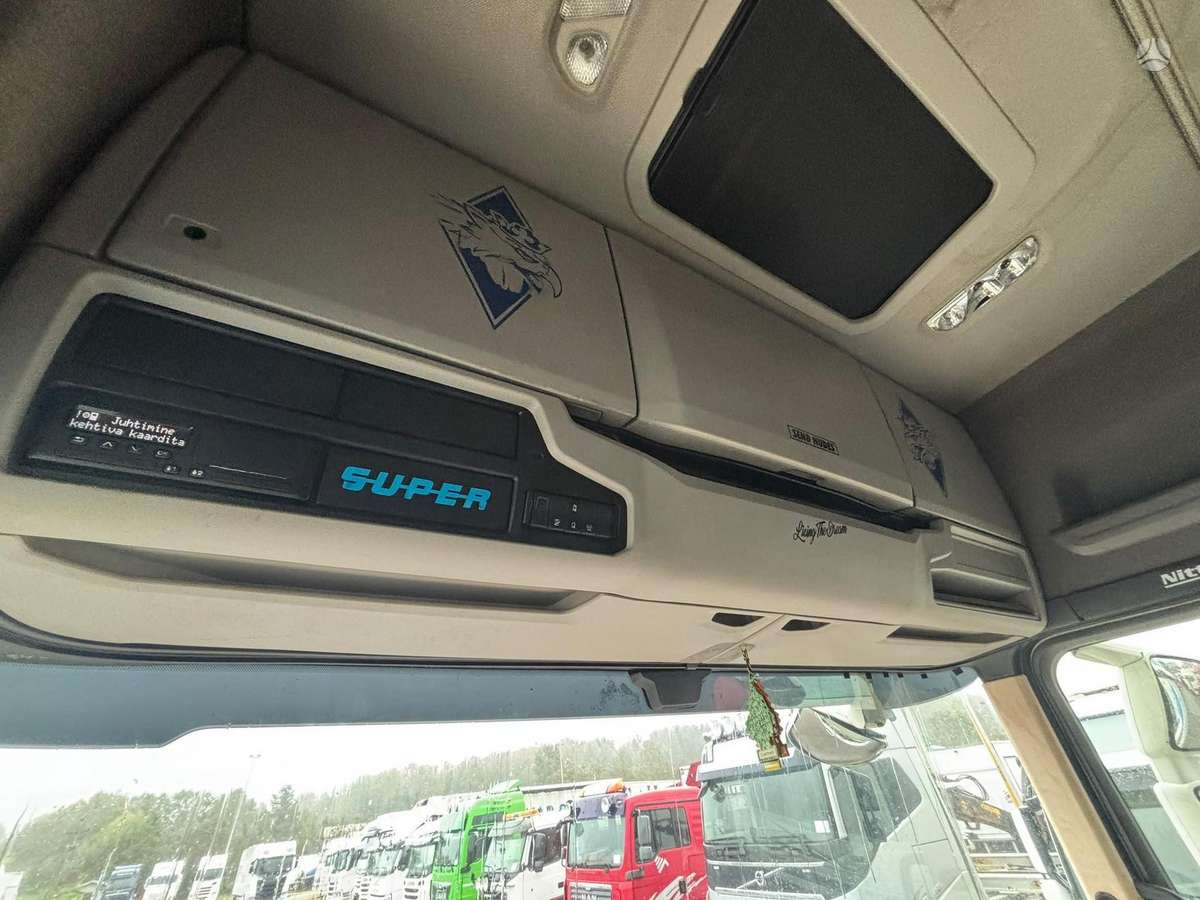 Scania S520, box trucks / box vans
