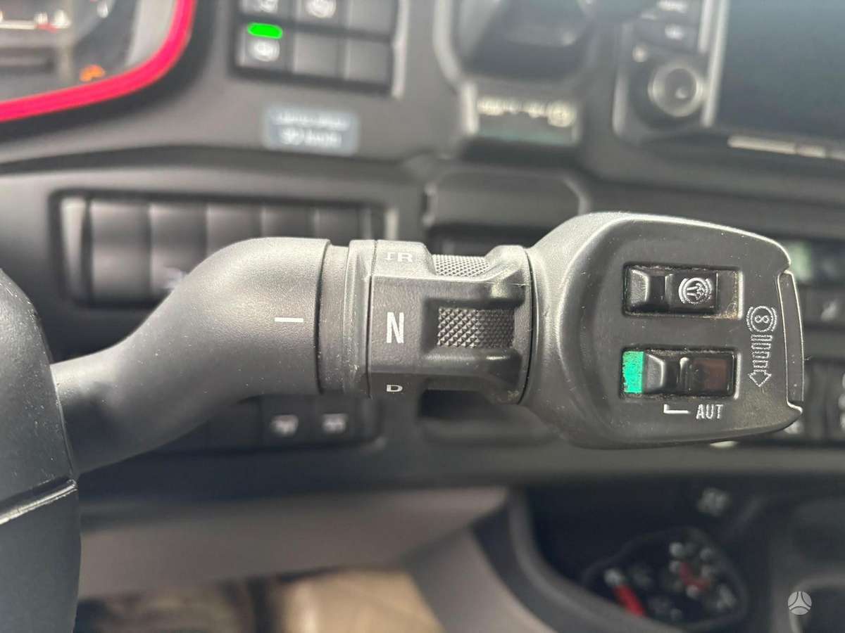 Scania S520, box trucks / box vans
