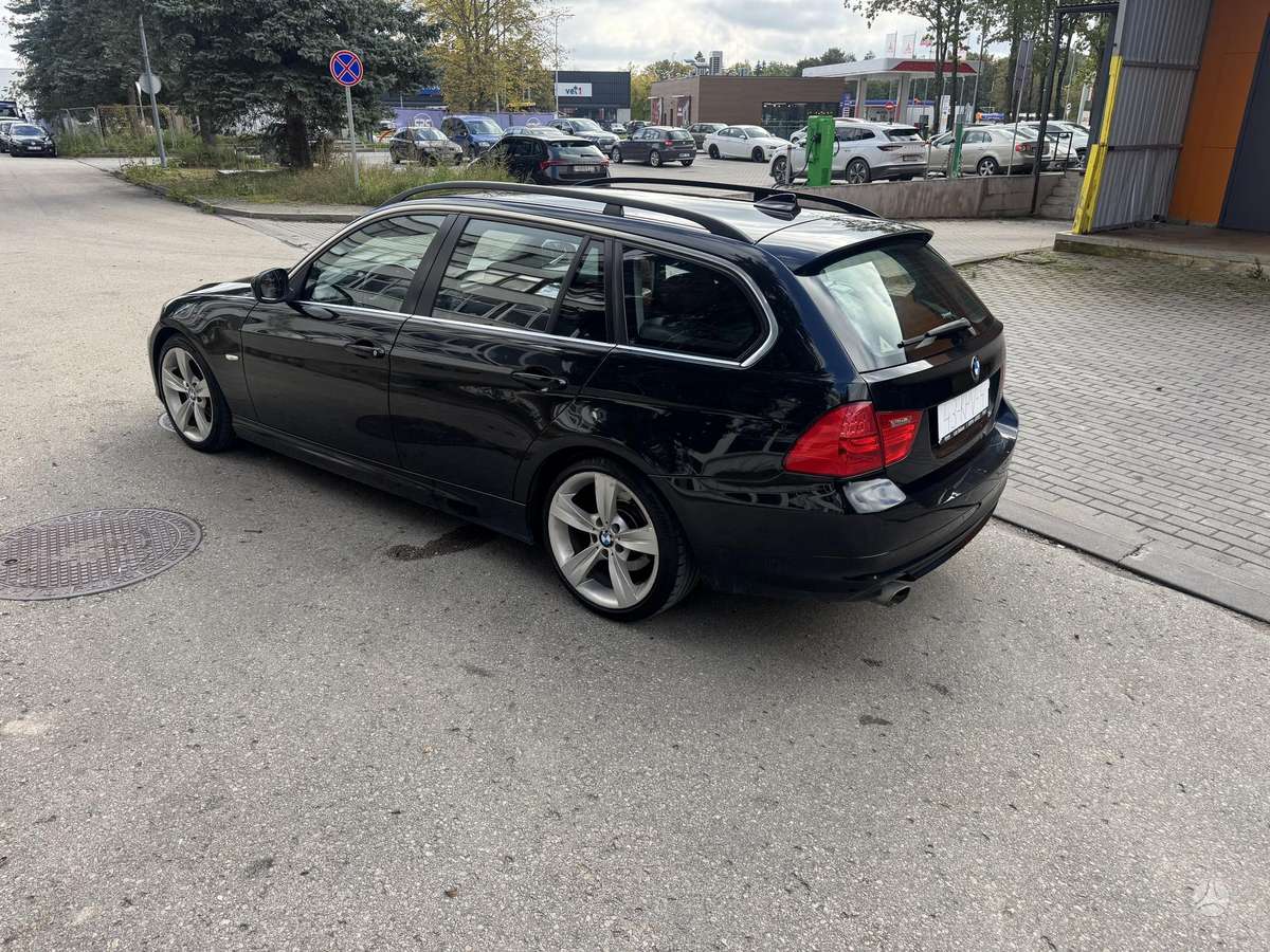 BMW 320, 2.0 l., wagon