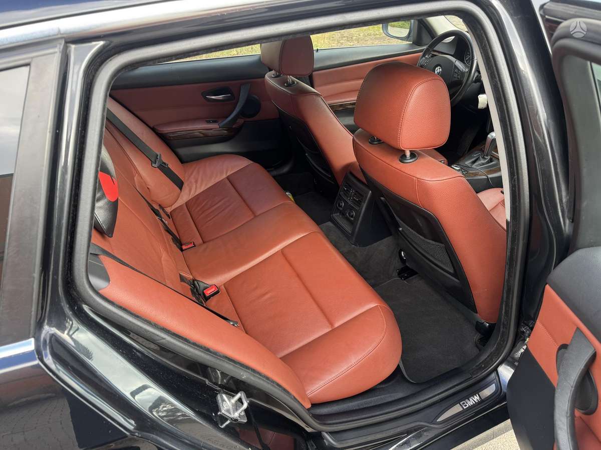 BMW 320, 2.0 l., wagon
