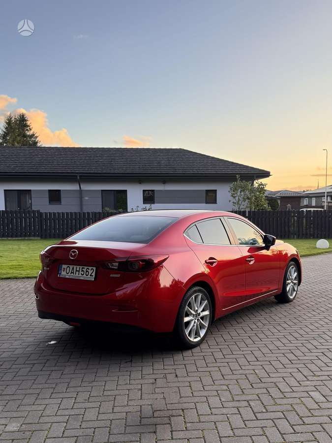 Mazda 3, 2.0 l., saloon / sedan