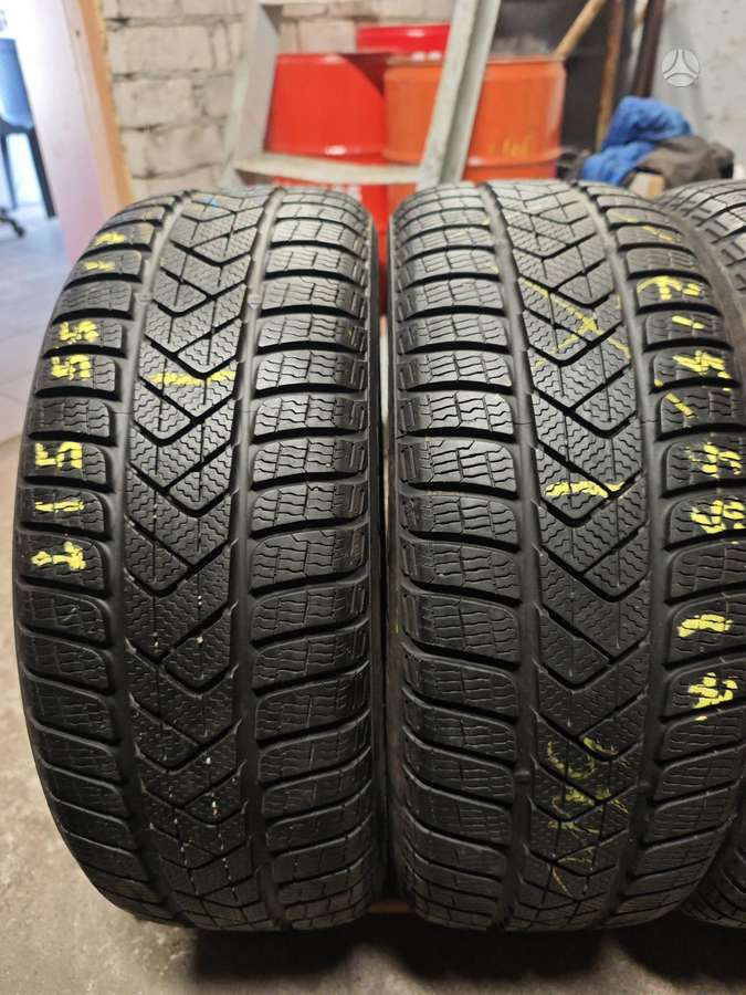 Pirelli SOTTOZERO 3, winter 215/55 R17