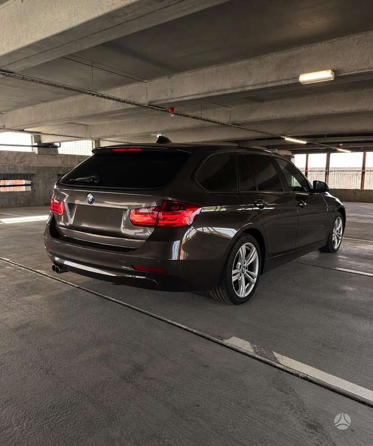 BMW 330, 3.0 l., wagon