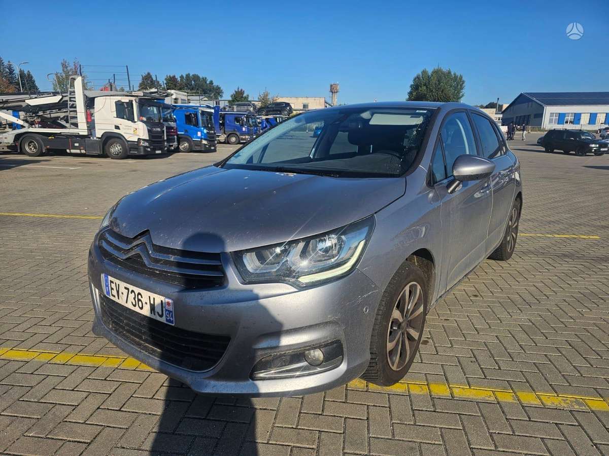 Citroen C4, 1.2 l., Хэтчбек