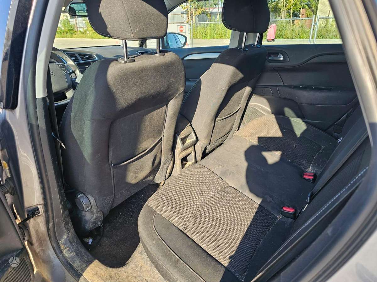 Citroen C4, 1.2 l., Хэтчбек