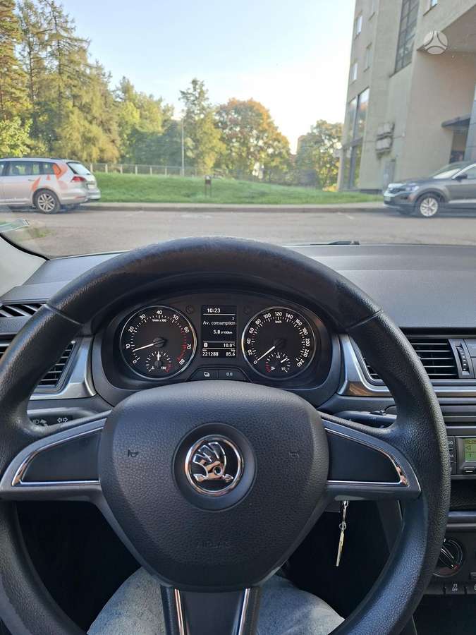 Skoda Rapid, 1.2 l., Хэтчбек
