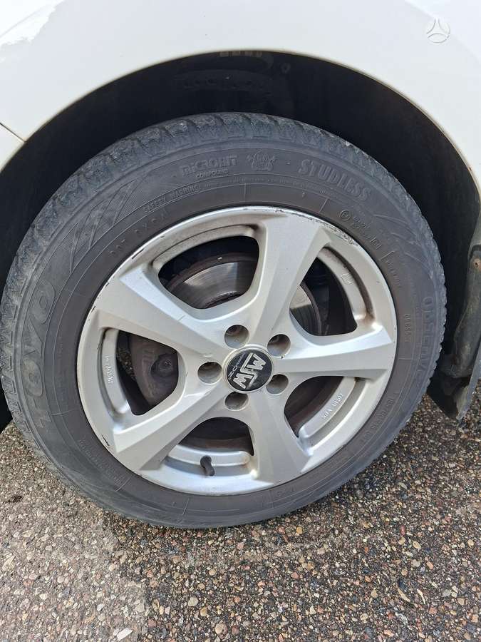 Skoda Rapid, 1.2 l., Хэтчбек