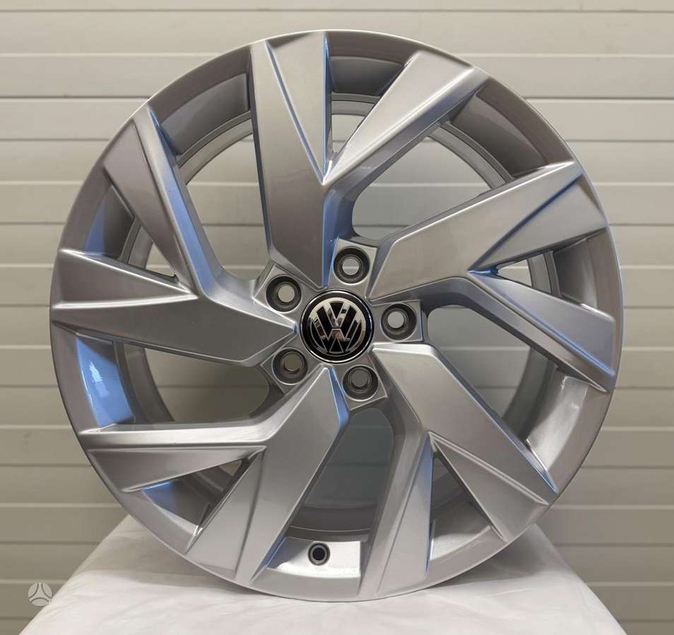 Volkswagen, light alloy, R18