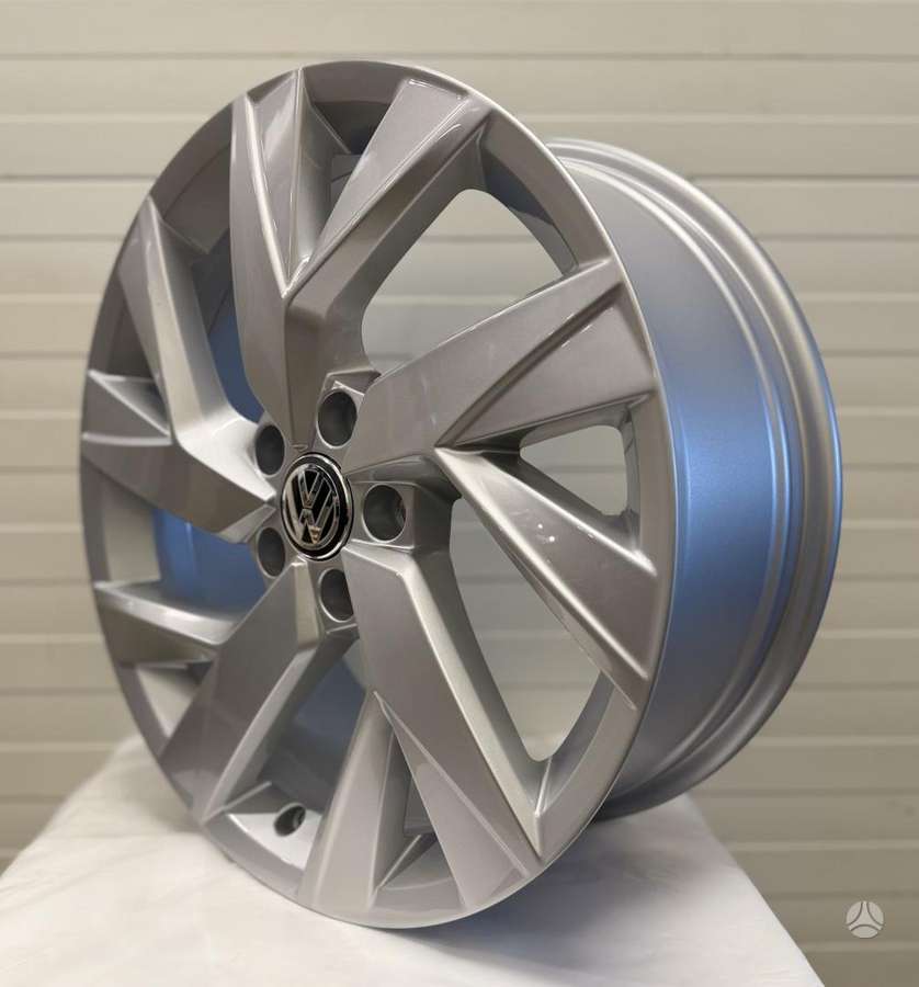Volkswagen, light alloy, R18