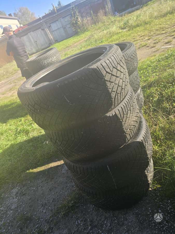Continental, winter 275/40 R21