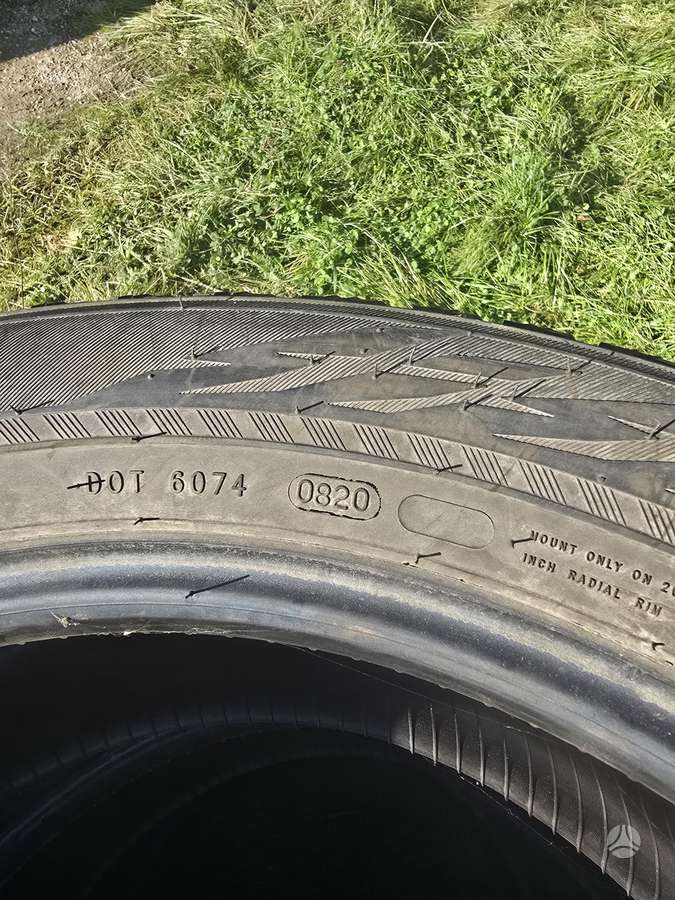 Nokian, žieminės 255/50 R20
