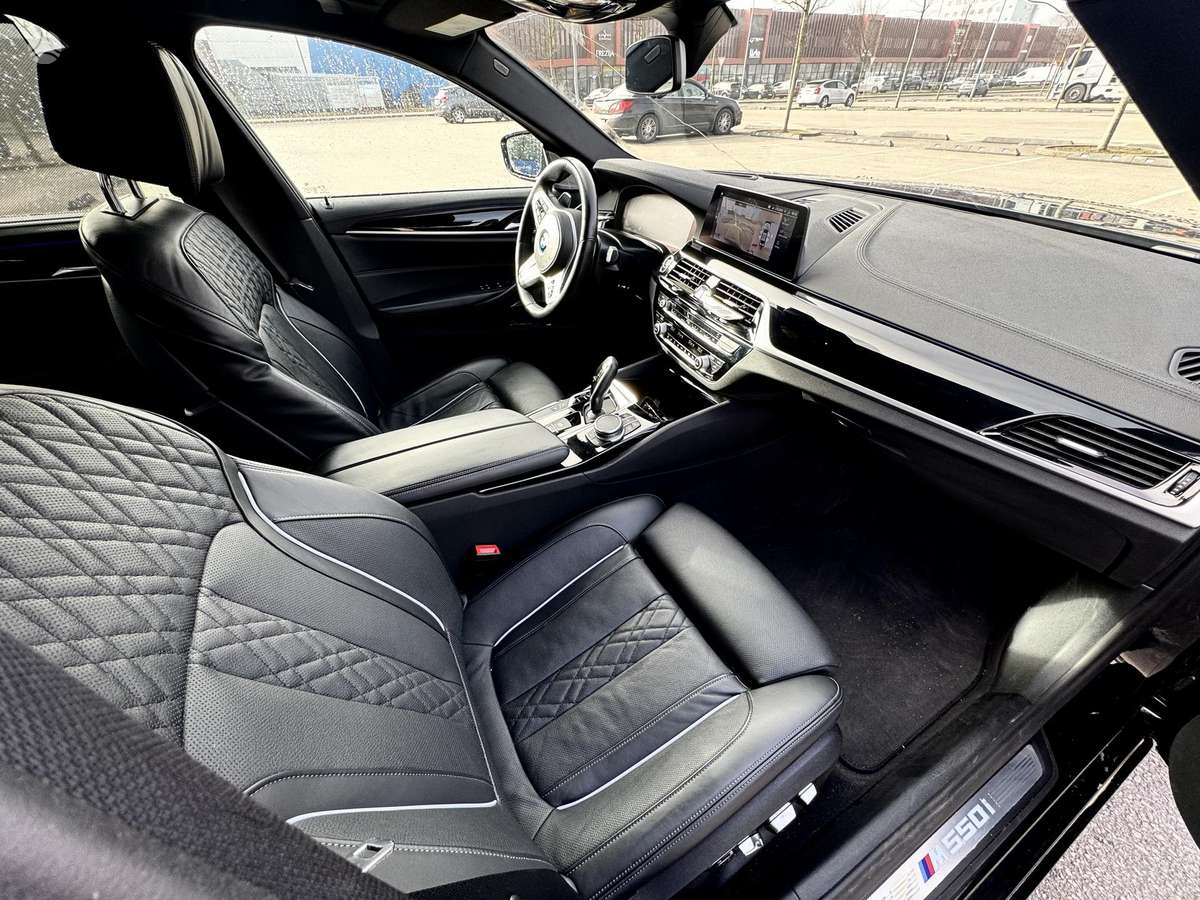 BMW M550, 4.4 l., Седан
