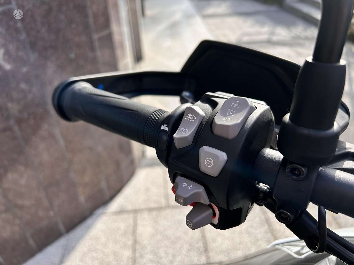 Triumph Tiger 900cc, enduro / adventure