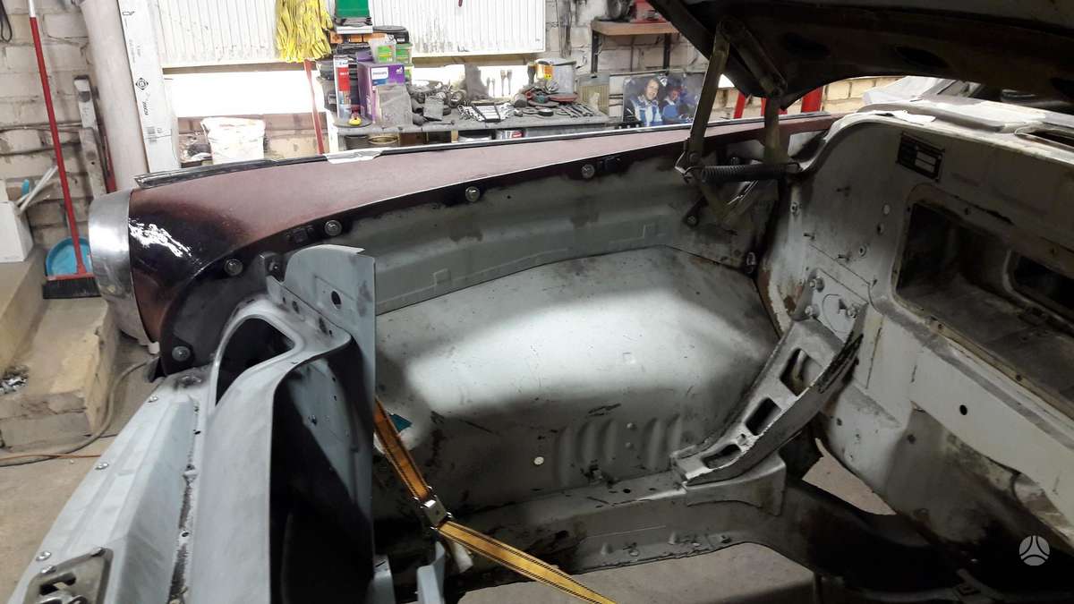 GAZ 21, Седан
