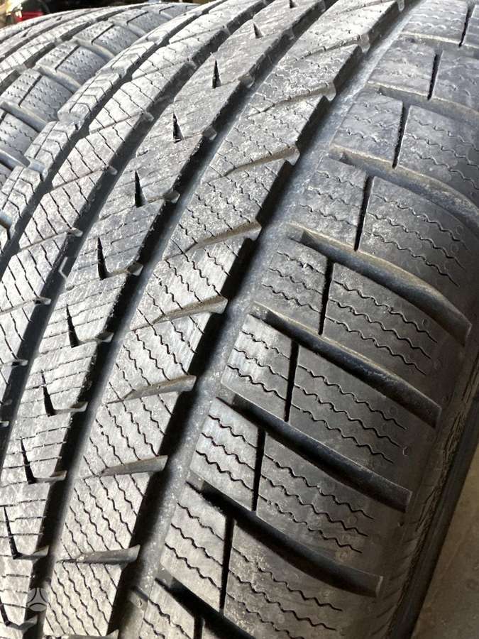 Vredestein, зимние 255/40 R21