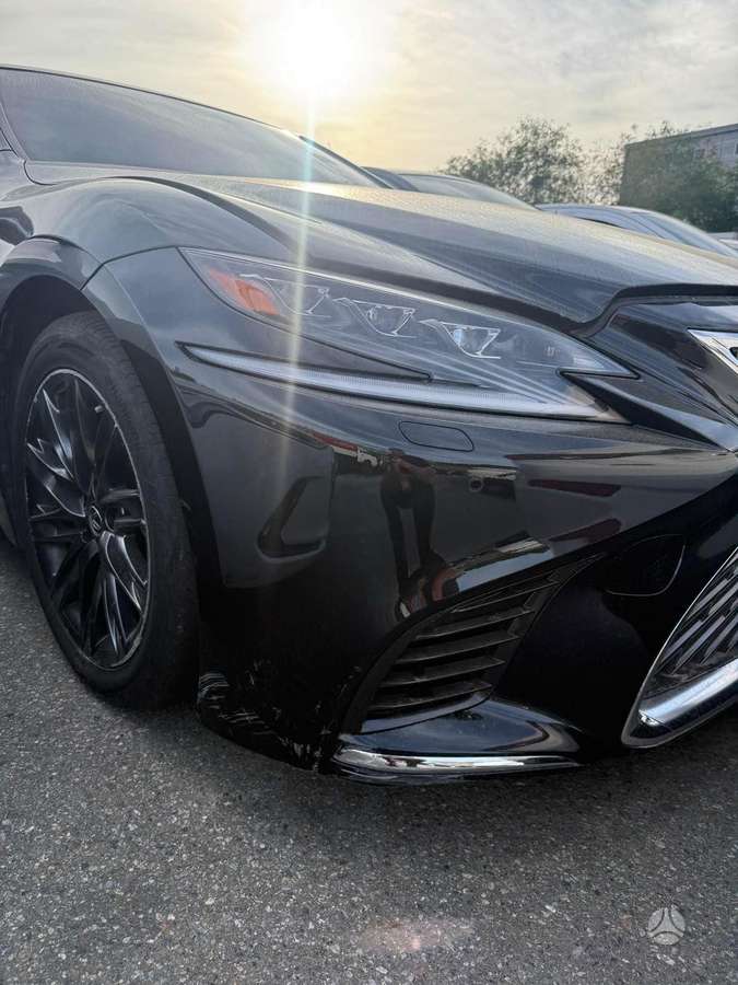 Lexus LS 500, 3.5 l., Седан