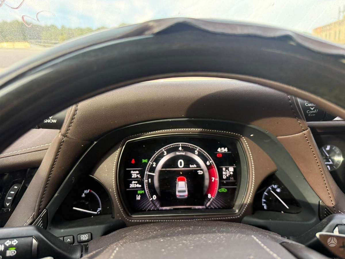 Lexus LS 500, 3.5 l., Седан