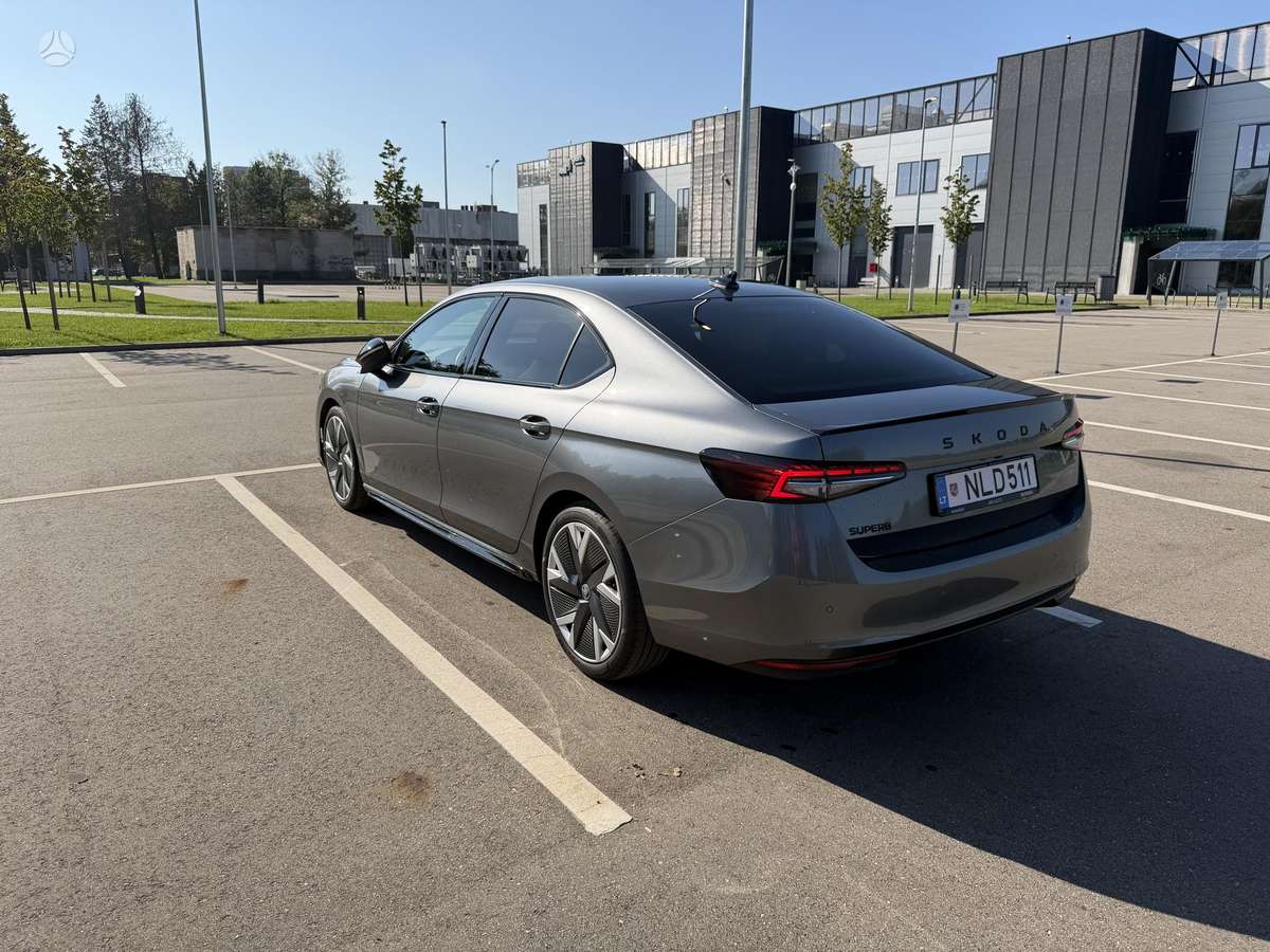 Skoda Superb, 2.0 l., Хэтчбек