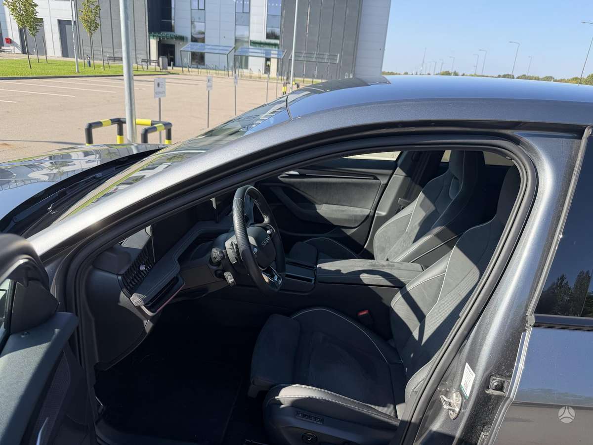 Skoda Superb, 2.0 l., Хэтчбек