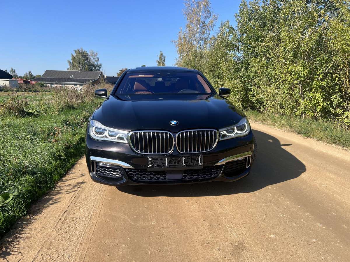 BMW 750, 3.0 l., Седан