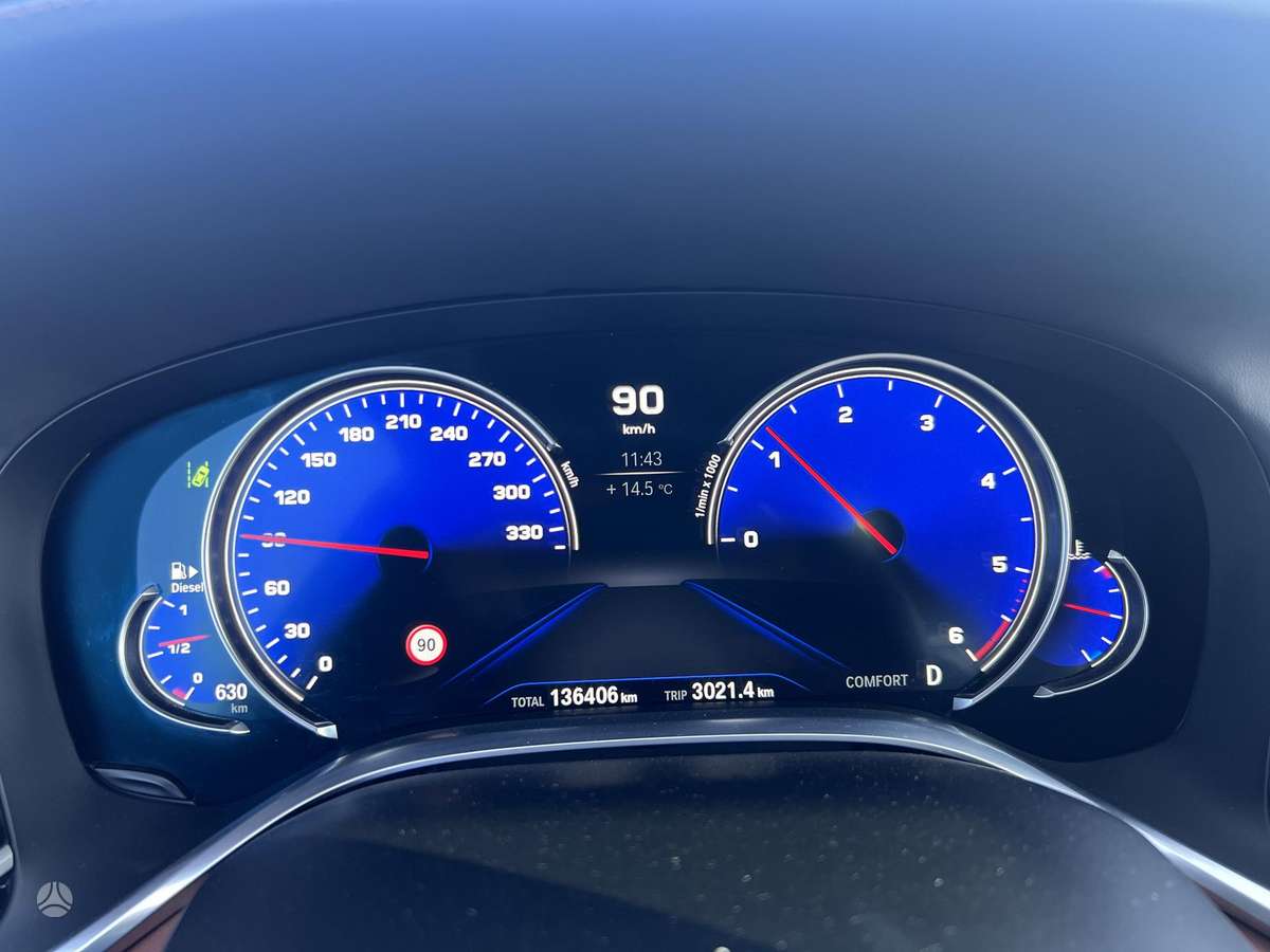 BMW 750, 3.0 l., Седан