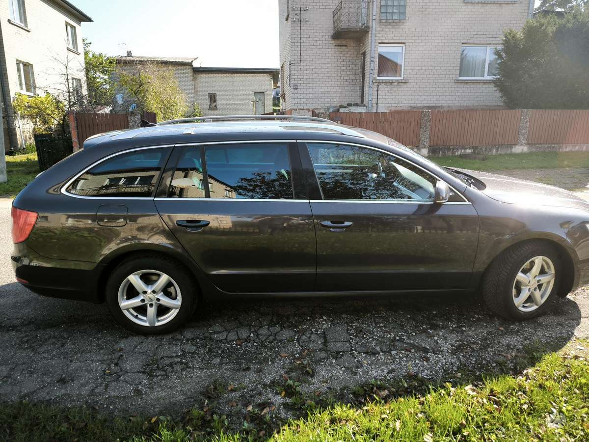 Skoda Superb, 2.0 l., wagon