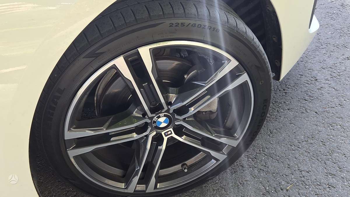 BMW 116, 1.5 l., hatchback