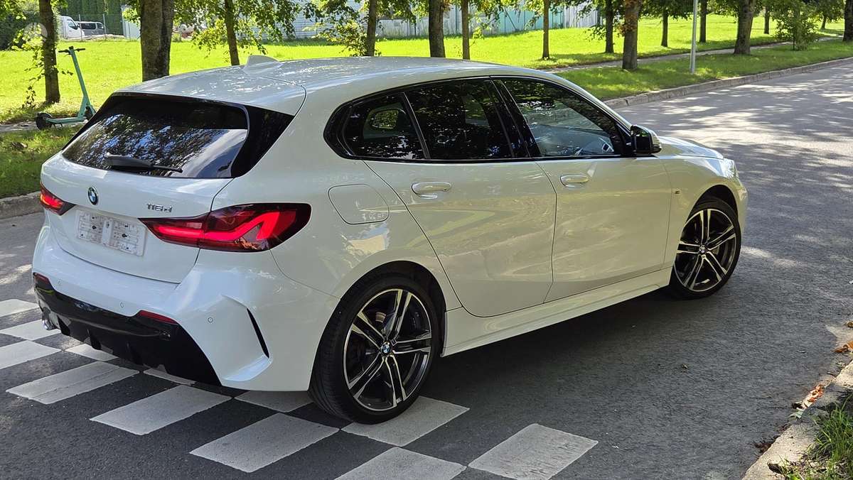 BMW 116, 1.5 l., hatchback