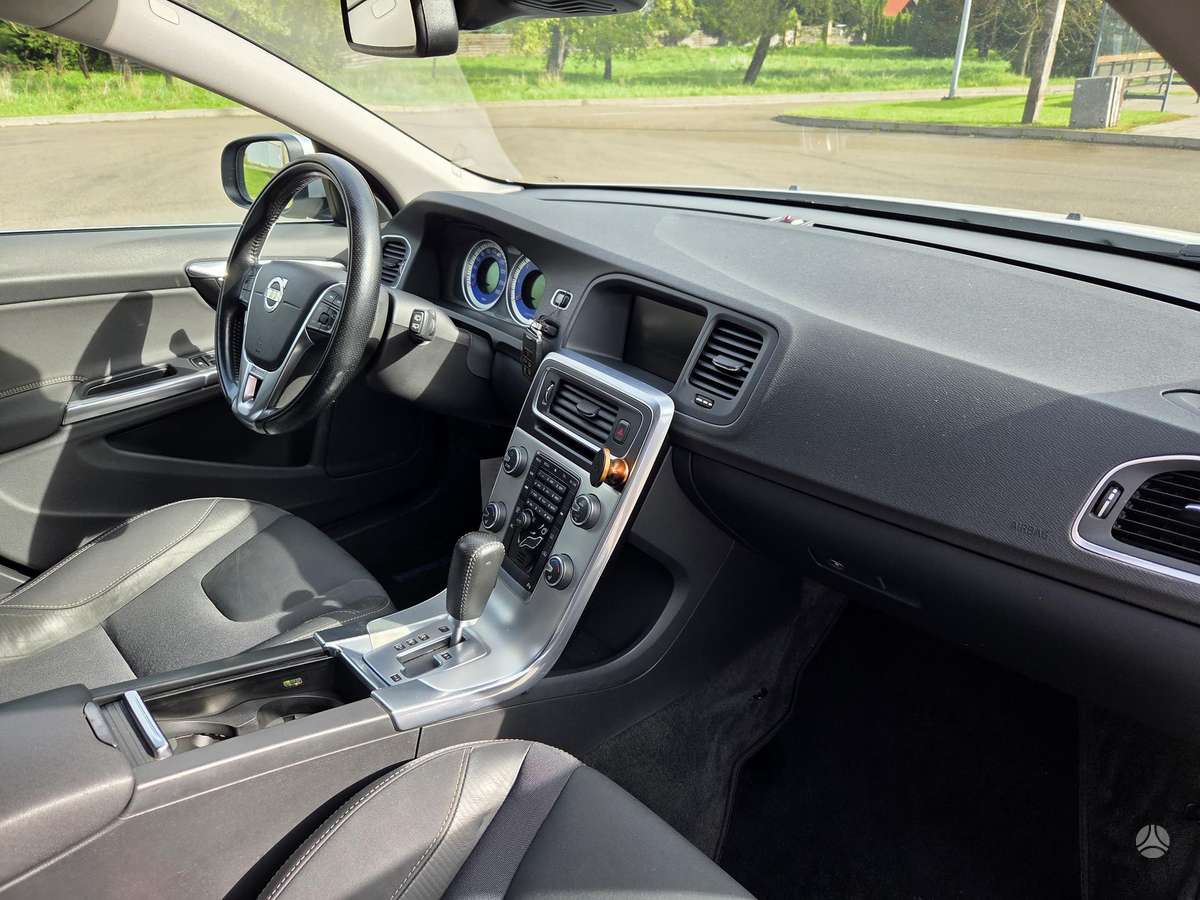 Volvo V60, 2.4 l., wagon
