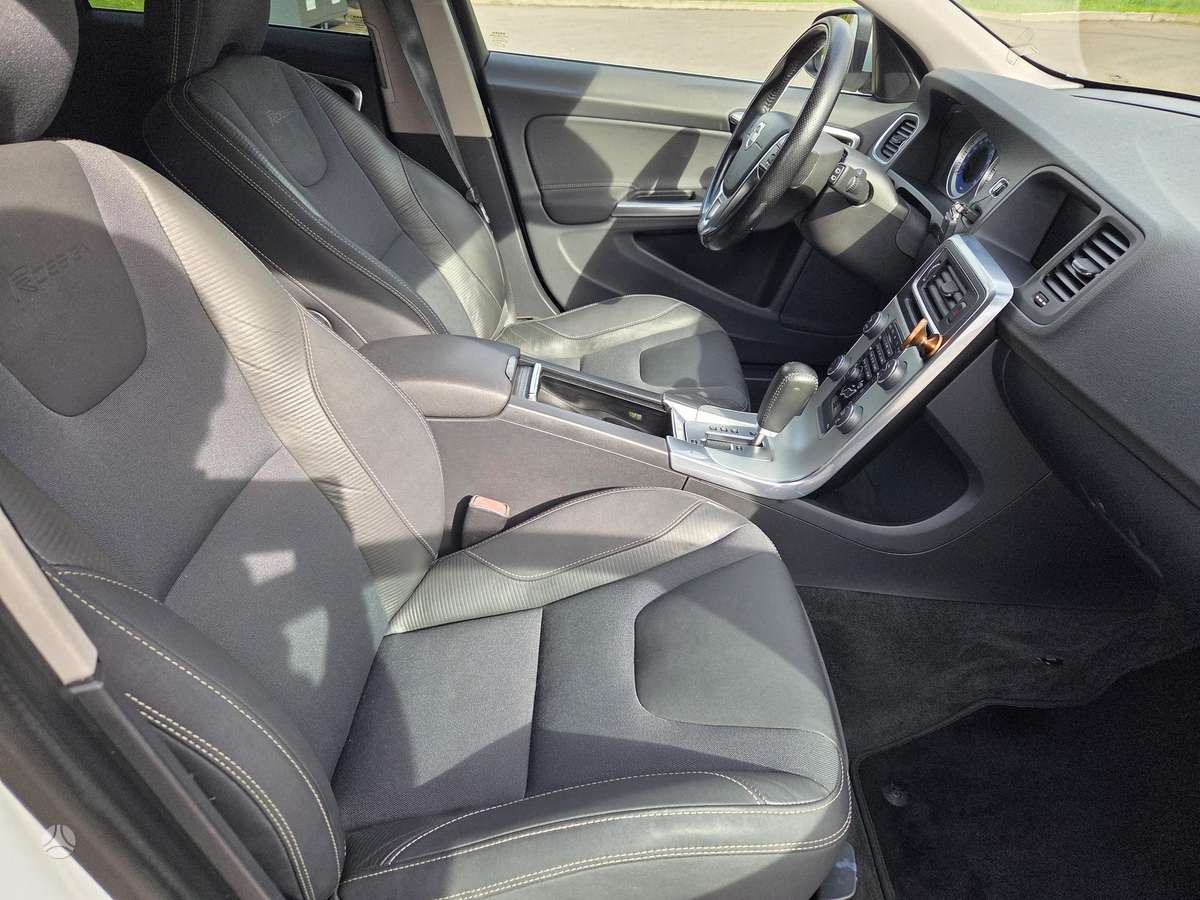 Volvo V60, 2.4 l., Универсал