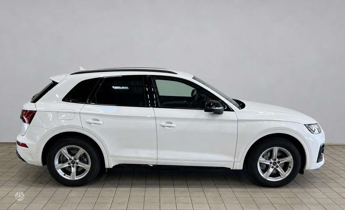 Audi Q5, 2.0 l., Внедорожник / Кроссовер