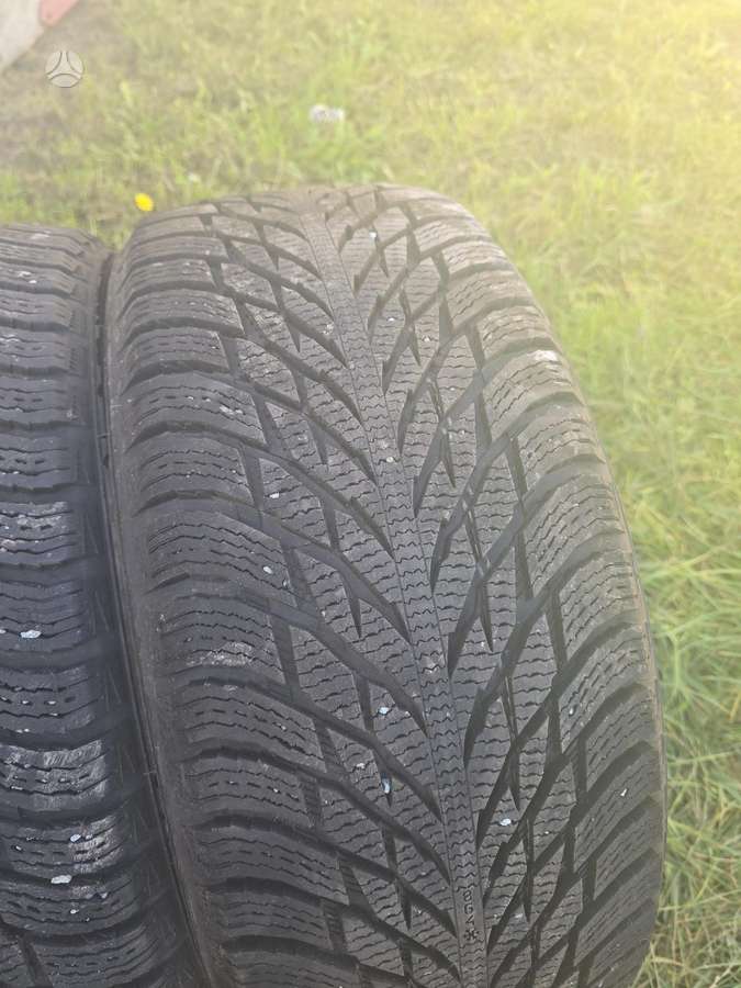 Nokian, зимние 235/45 R18