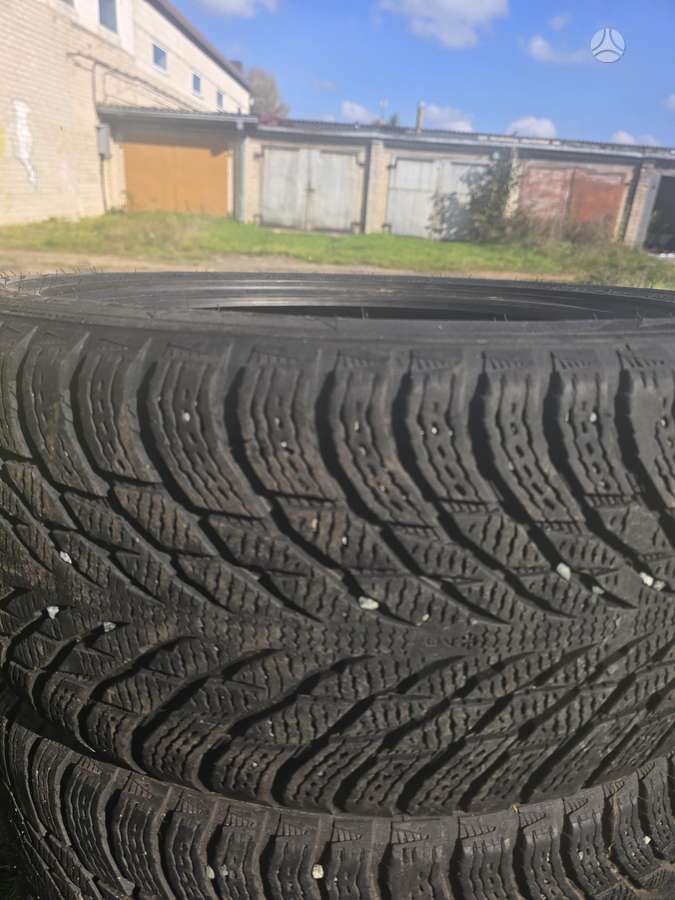 Nokian, winter 235/45 R18
