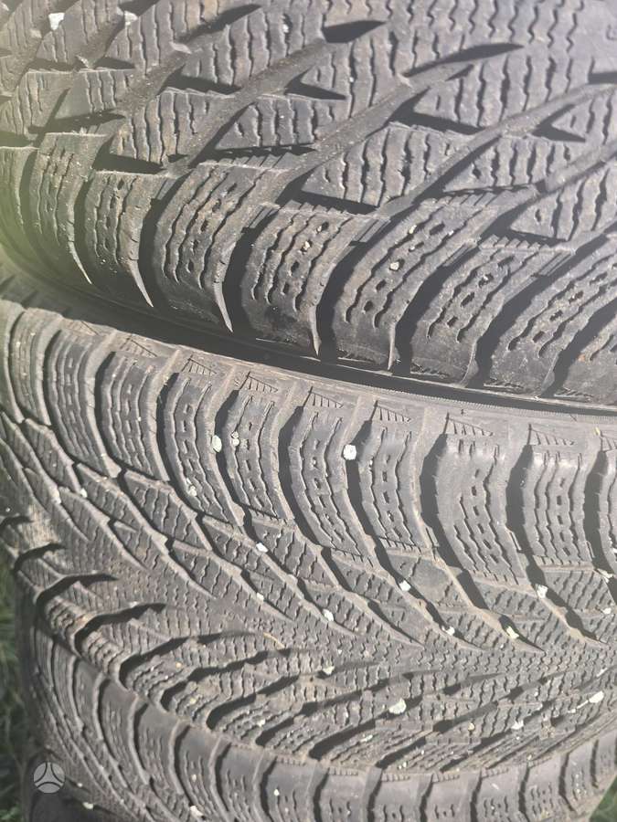 Nokian, зимние 235/45 R18