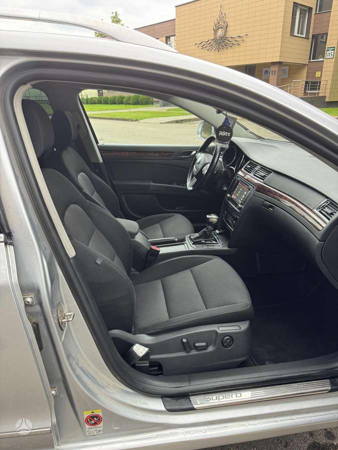 Skoda Superb, 2.0 l., Универсал