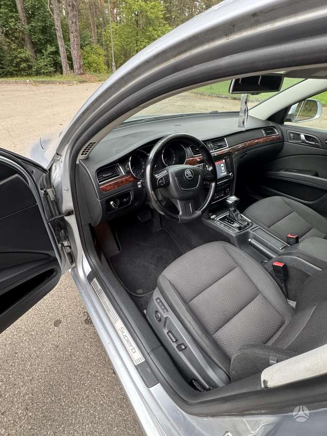 Skoda Superb, 2.0 l., wagon