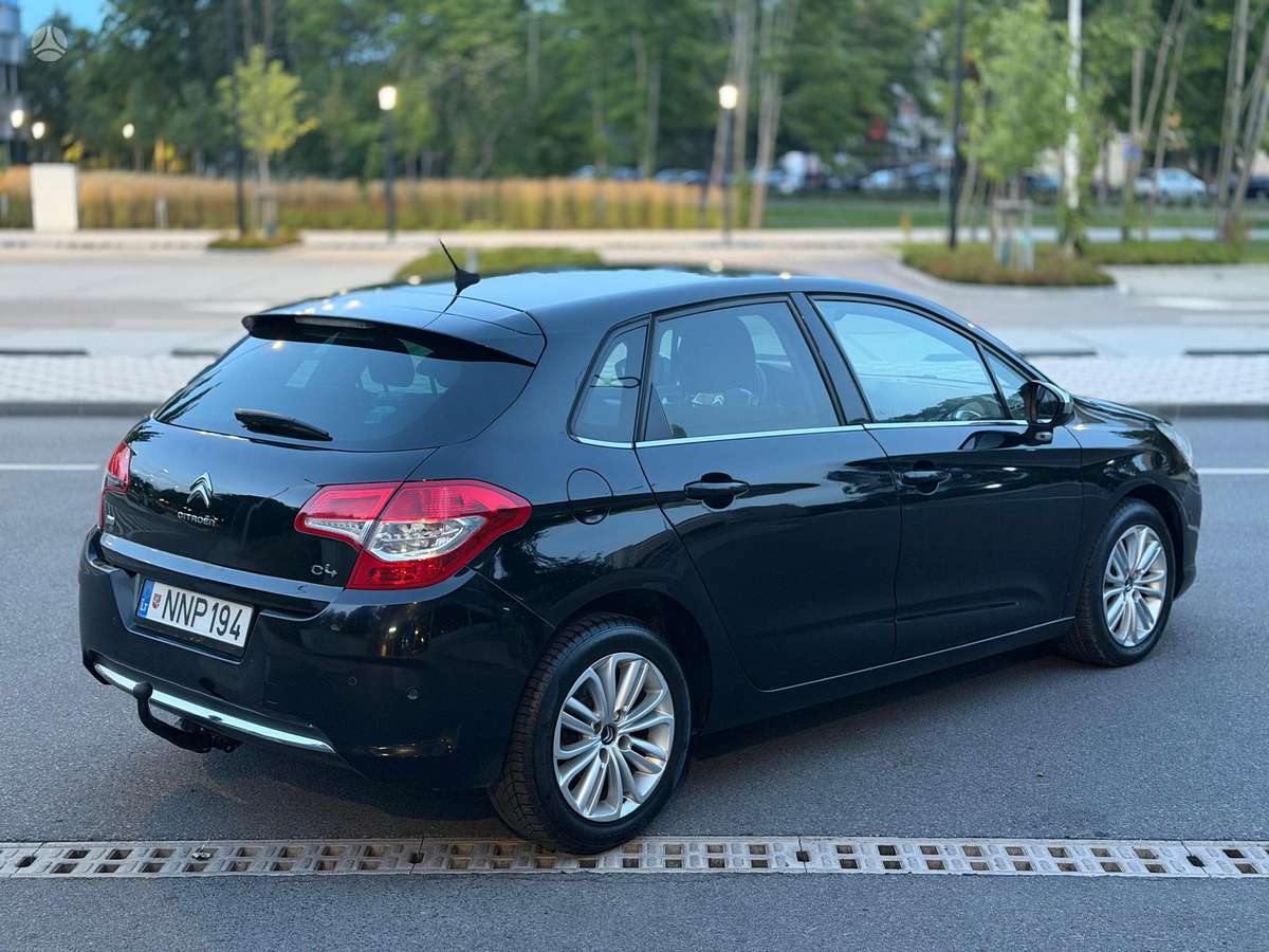 Citroen C4, 1.6 l., hatchback