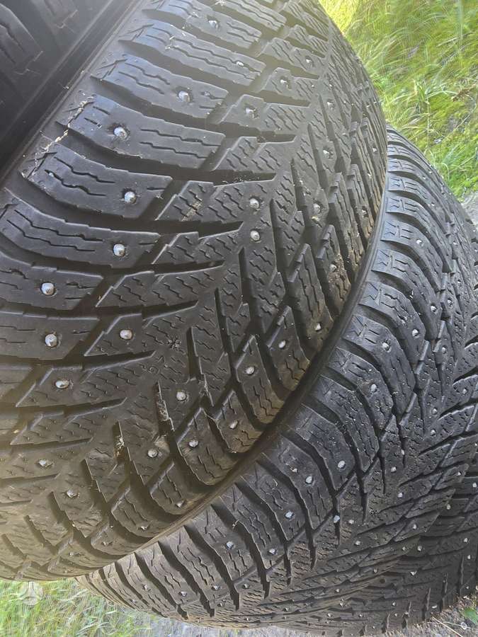 Nokian, žieminės 225/55 R17
