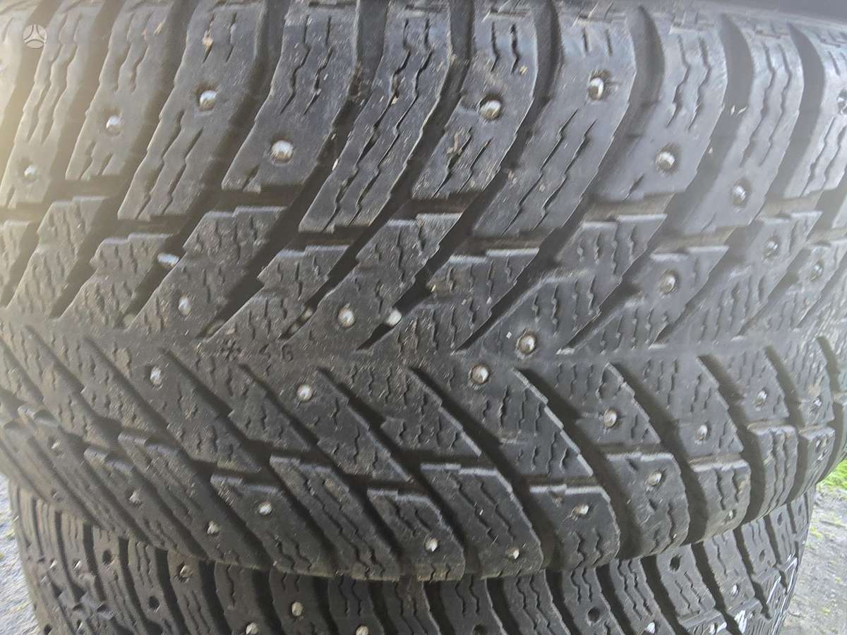 Nokian, зимние 225/55 R17